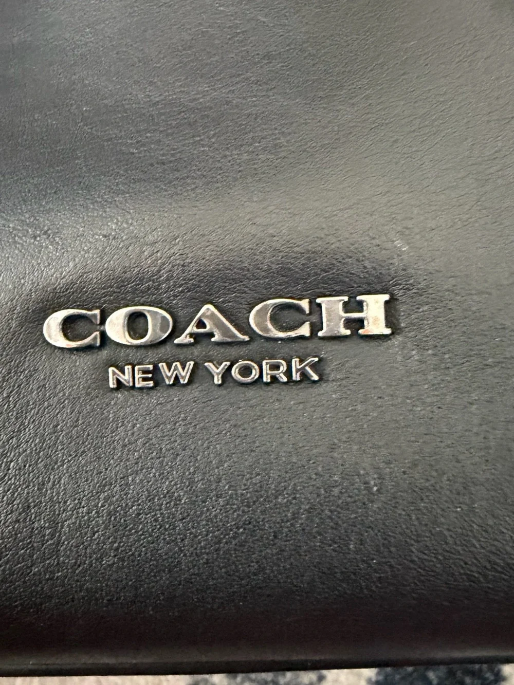 Coach Black Leather Crossbody Messenger Bag with Front Zip strap missing clip